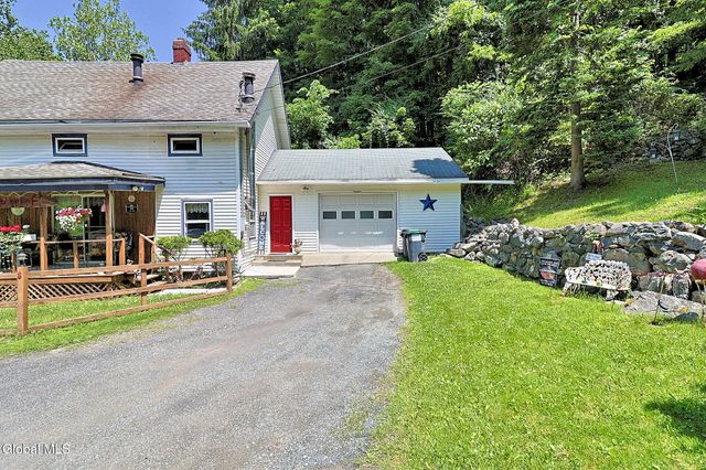1440 Blue Factory Hill Road, Brunswick, NY 12052