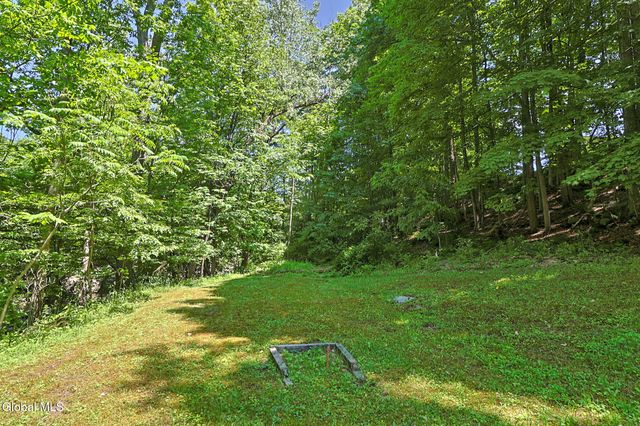 1440 Blue Factory Hill Road, Brunswick, NY 12052
