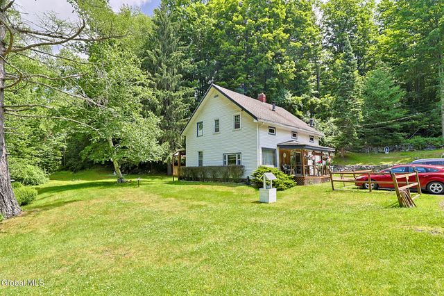 1440 Blue Factory Hill Road, Brunswick, NY 12052