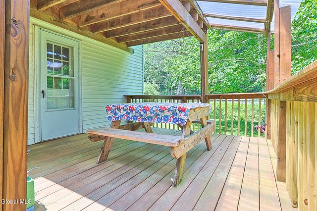 1440 Blue Factory Hill Road, Brunswick, NY 12052