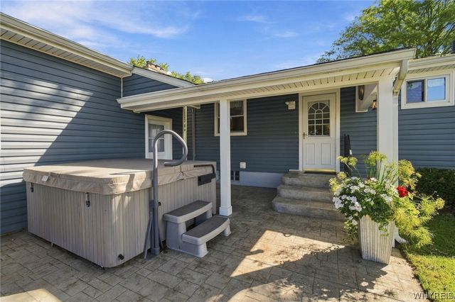 242 Seneca Place, Lancaster, NY 14086