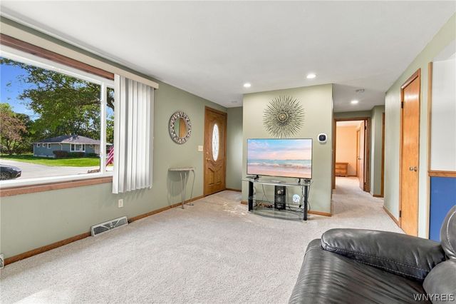 242 Seneca Place, Lancaster, NY 14086