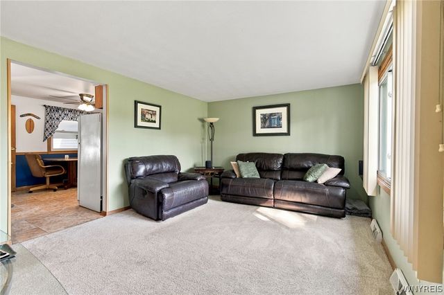 242 Seneca Place, Lancaster, NY 14086