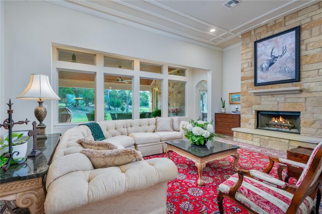 5129 Diamante DR, Spicewood, TX 78669