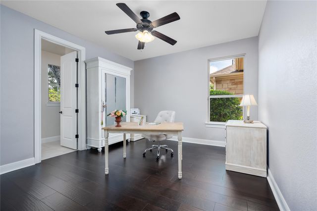 5129 Diamante DR, Spicewood, TX 78669