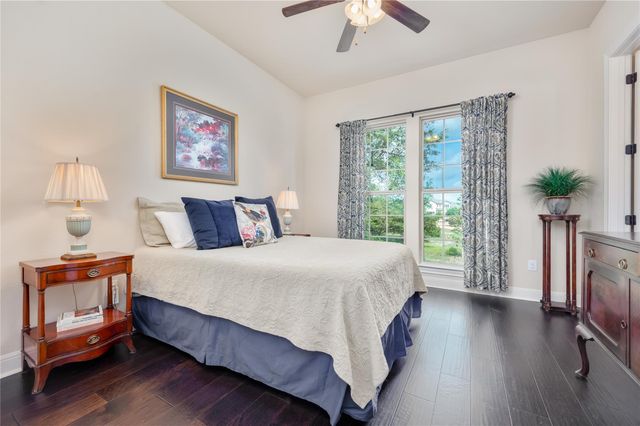 5129 Diamante DR, Spicewood, TX 78669