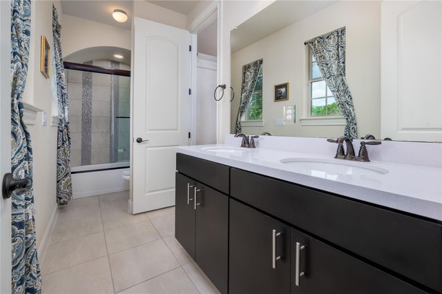 5129 Diamante DR, Spicewood, TX 78669