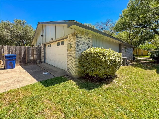 425 Solitude Drive, Garland, TX 75043