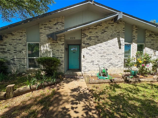 425 Solitude Drive, Garland, TX 75043