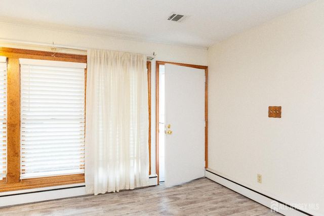 57 Columbus Avenue, Edison, NJ 08817