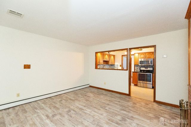 57 Columbus Avenue, Edison, NJ 08817