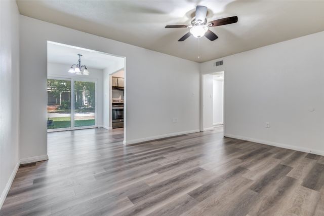 428 N Dallas Avenue 4, Lancaster, TX 75146