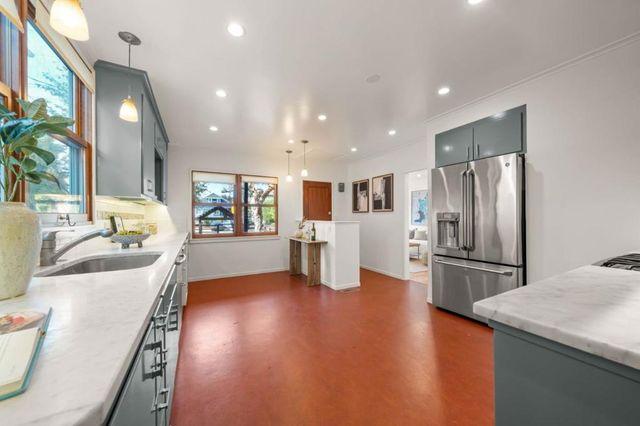 1057 47th Street, Emeryville, CA 94608
