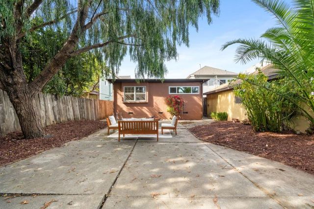 1057 47th Street, Emeryville, CA 94608