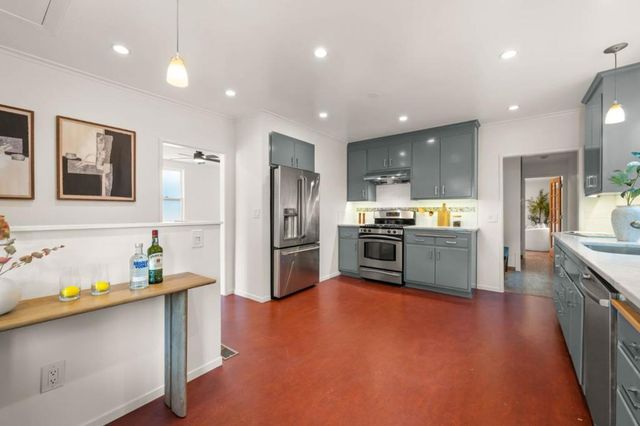 1057 47th Street, Emeryville, CA 94608