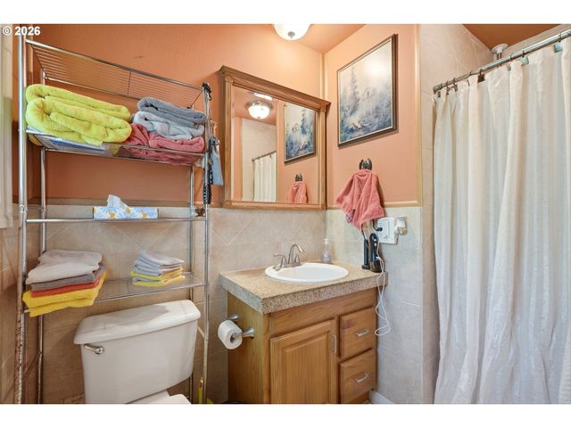 808 Ne 108TH St, Vancouver, WA 98685