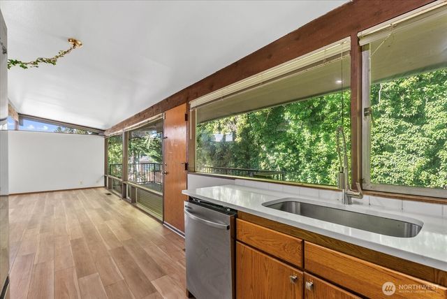 131 109th Avenue SE, Bellevue, WA 98004