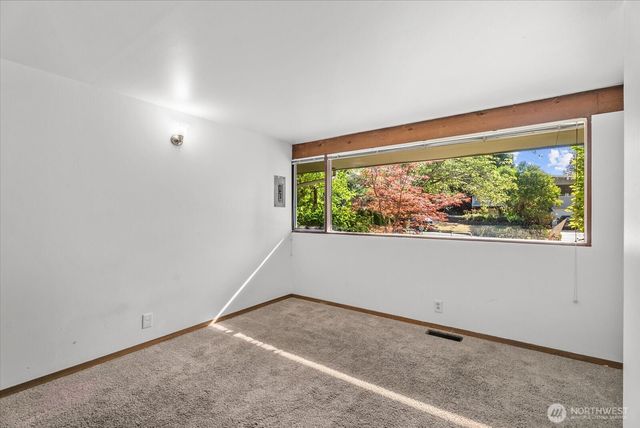 131 109th Avenue SE, Bellevue, WA 98004