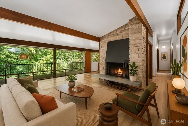 131 109th Avenue SE, Bellevue, WA 98004