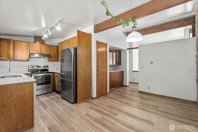131 109th Avenue SE, Bellevue, WA 98004