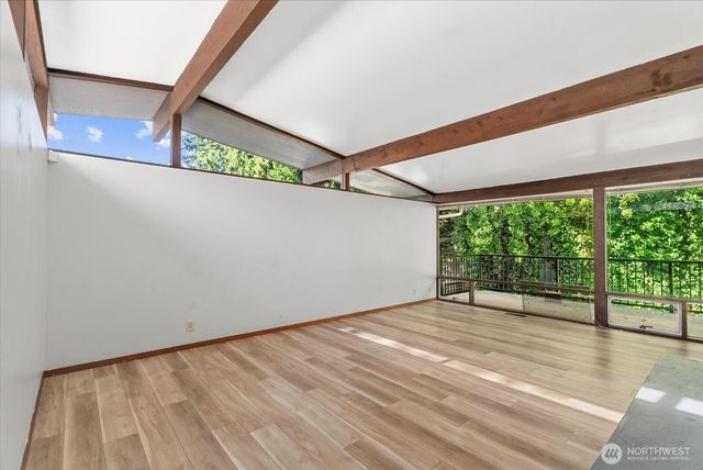 131 109th Avenue SE, Bellevue, WA 98004