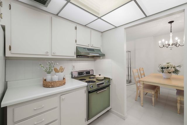 951 De Soto Road 232, Boca Raton, FL 33432