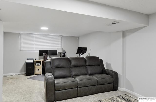 14011 Monroe Street, Omaha, NE 68137