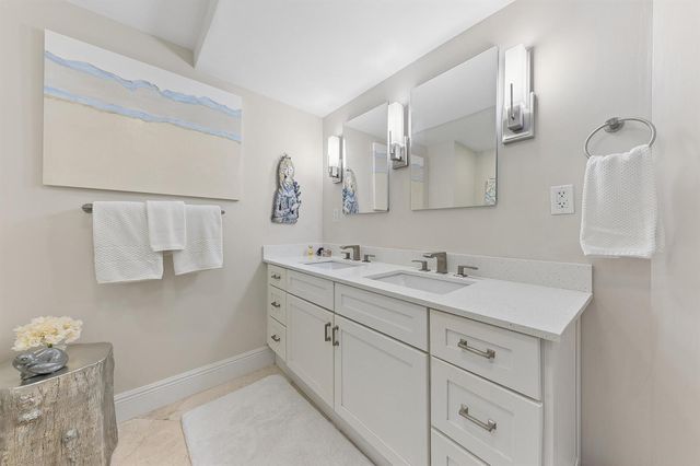 555 SE 6TH Avenue 1B, Delray Beach, FL 33483