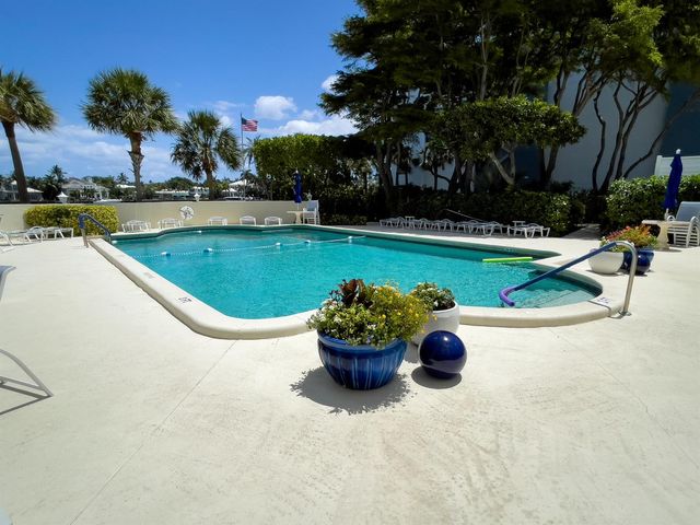 555 SE 6TH Avenue 1B, Delray Beach, FL 33483