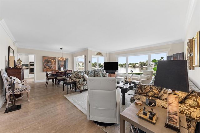 555 SE 6TH Avenue 1B, Delray Beach, FL 33483