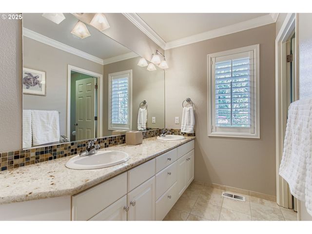 16360 Sw NIGHTHAWK Dr, Beaverton, OR 97007