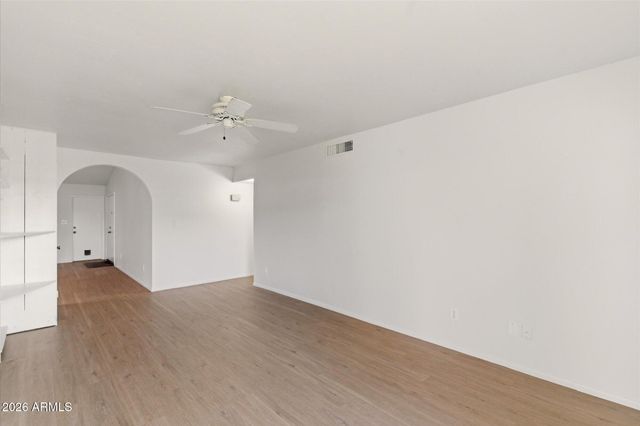 4016 W GRISWOLD Road, Phoenix, AZ 85051