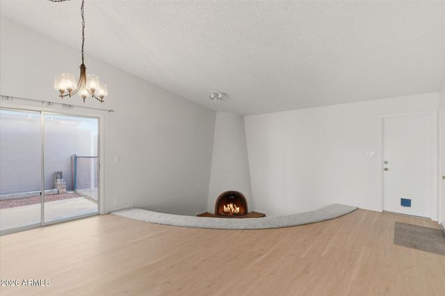 4016 W GRISWOLD Road, Phoenix, AZ 85051