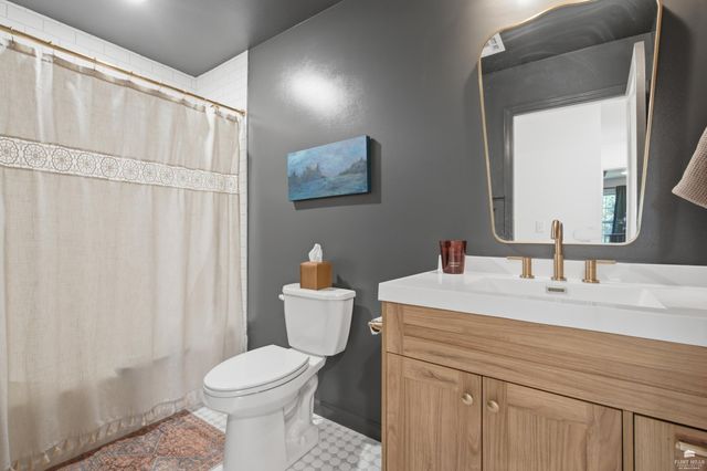 2112 Farmingdale Court, Manhattan, KS 66503