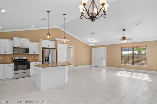 4515 Medina Way, Sebring, FL 33875