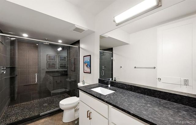 2404 Uplong Street, West Bloomfield, MI 48324