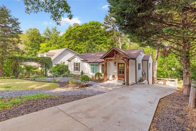 1840 Woodland Hills Avenue NW, Atlanta, GA 30318