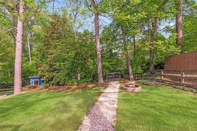 1840 Woodland Hills Avenue NW, Atlanta, GA 30318