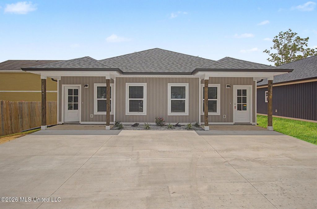 12293 Massachusetts Road, A, Ocean Springs, MS 39564