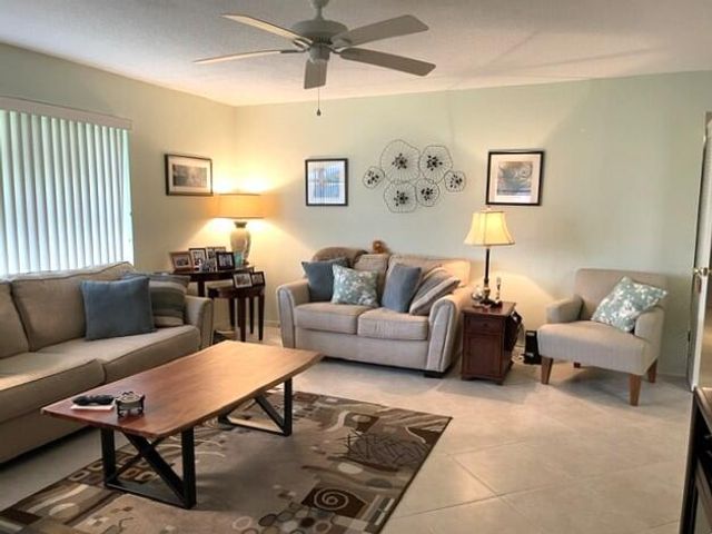 237 HIGH POINT Court W A, Delray Beach, FL 33445