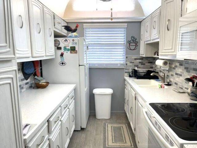 237 HIGH POINT Court W A, Delray Beach, FL 33445