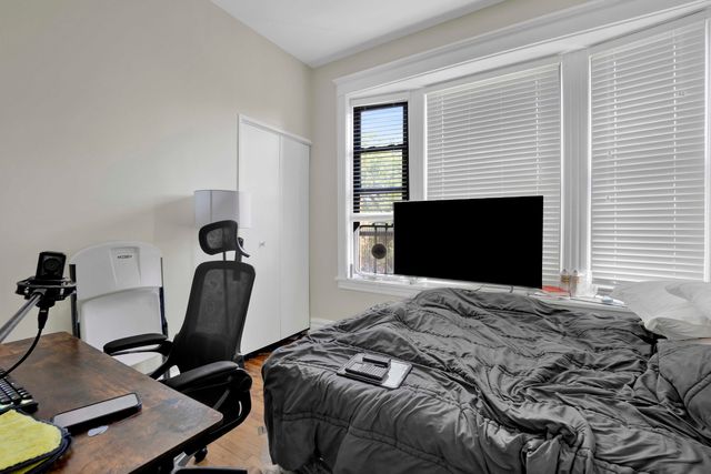 1400 W Flournoy Street, Chicago, IL 60607
