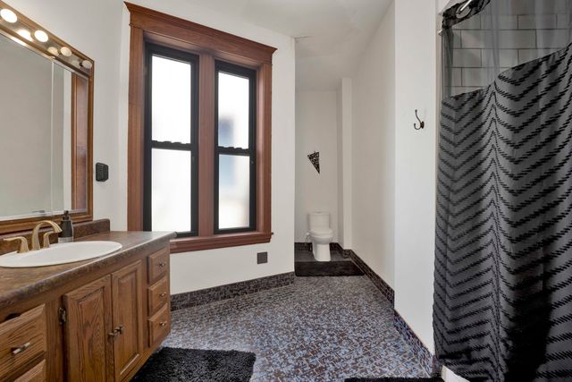 1400 W Flournoy Street, Chicago, IL 60607