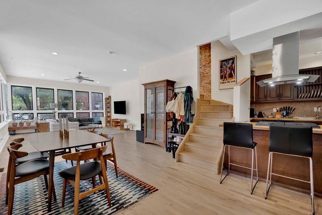 1400 W Flournoy Street, Chicago, IL 60607