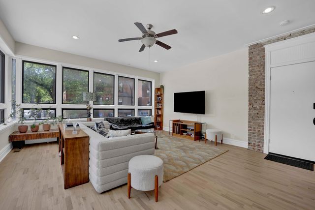 1400 W Flournoy Street, Chicago, IL 60607