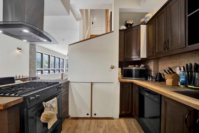 1400 W Flournoy Street, Chicago, IL 60607
