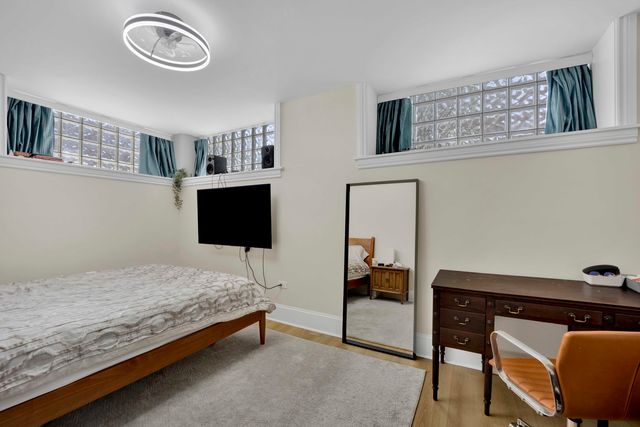 1400 W Flournoy Street, Chicago, IL 60607