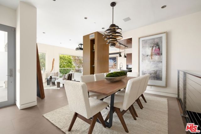 17713 Posetano Road, Pacific Palisades (los Angeles), CA 90272