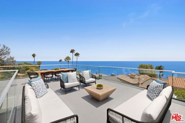 17713 Posetano Road, Pacific Palisades (los Angeles), CA 90272