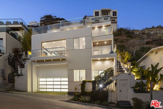 17713 Posetano Road, Pacific Palisades (los Angeles), CA 90272